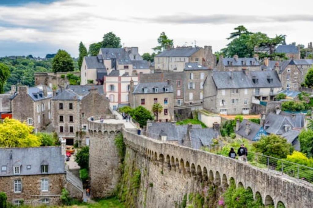 Jerzual Dinan Exterior photo